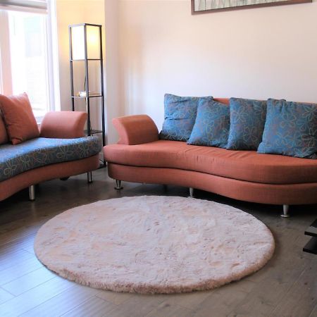 فيلا New Town House Barrie South المظهر الخارجي الصورة