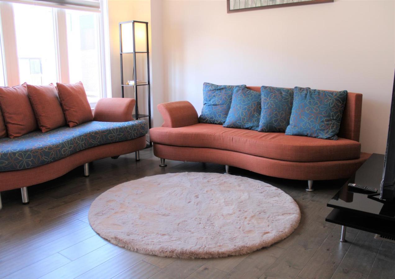 فيلا New Town House Barrie South المظهر الخارجي الصورة