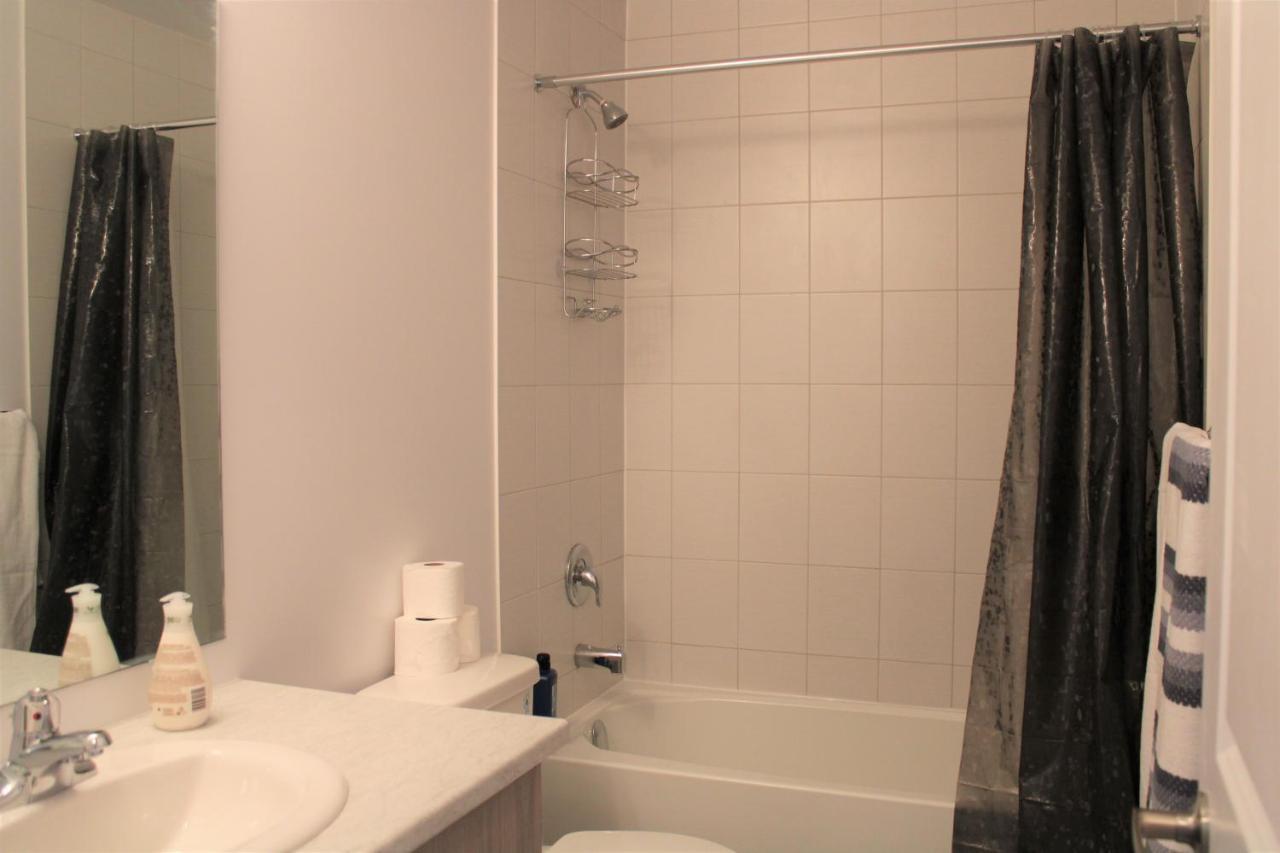 فيلا New Town House Barrie South المظهر الخارجي الصورة
